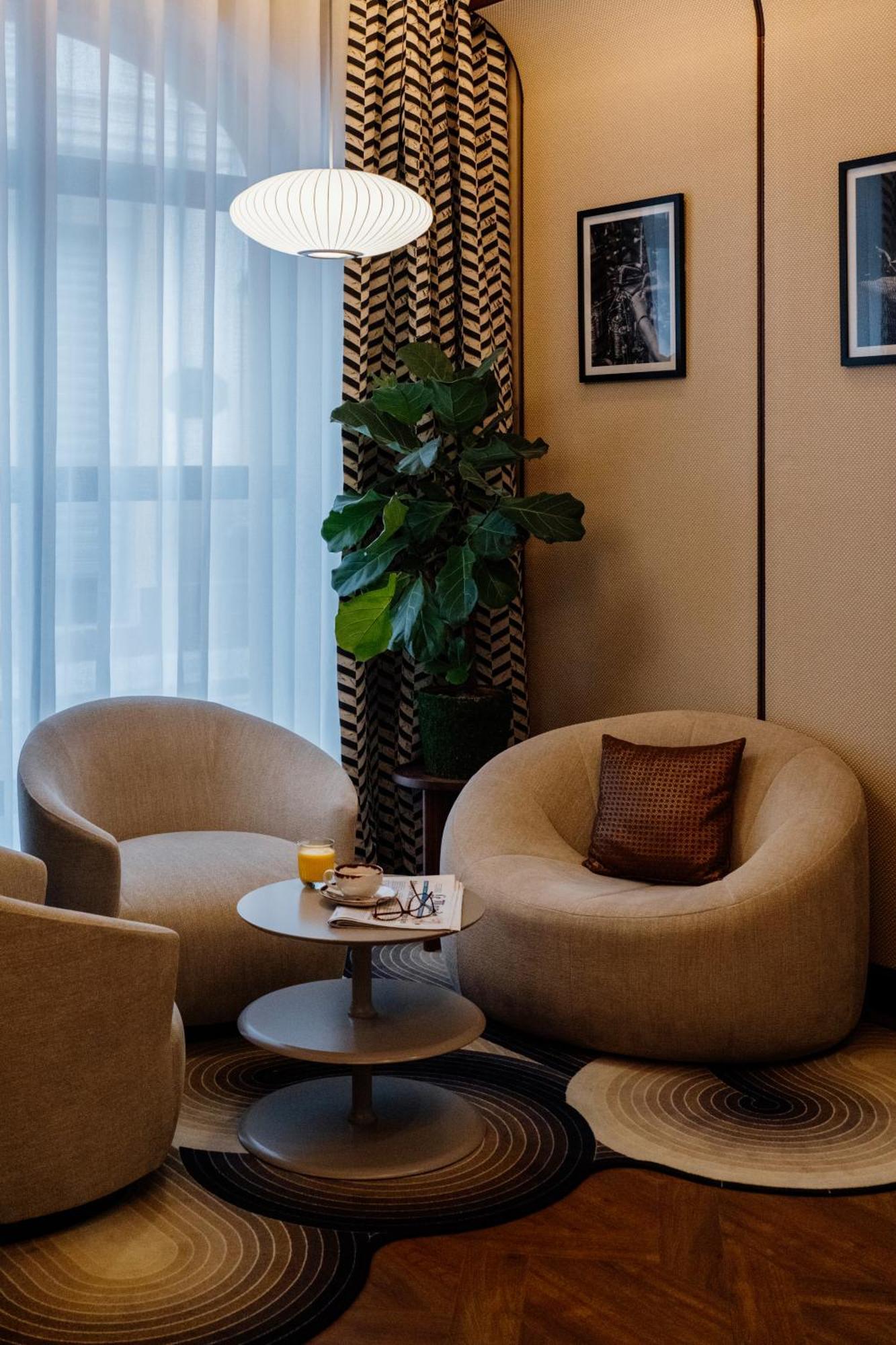Riesner Hotel Parijs